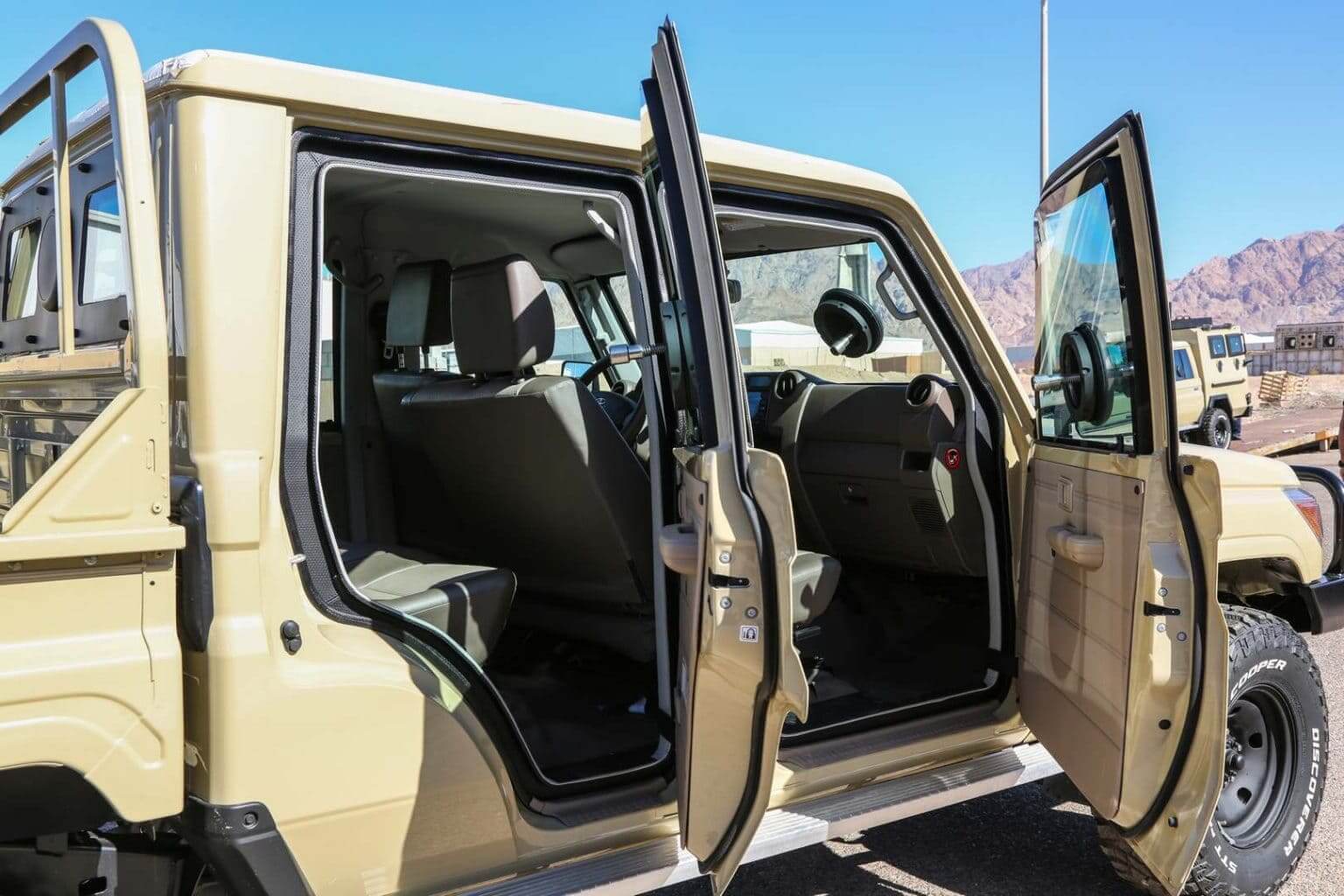 سيارات مصفحة للبيع